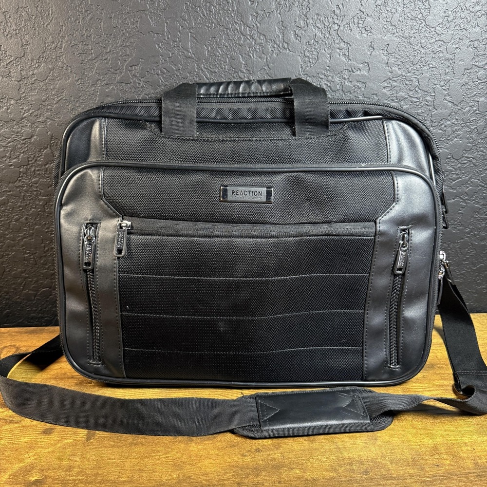 Kenneth Cole Reaction EZ-Scan 538455 Black Ballistic Nylon Briefcase Mens OS